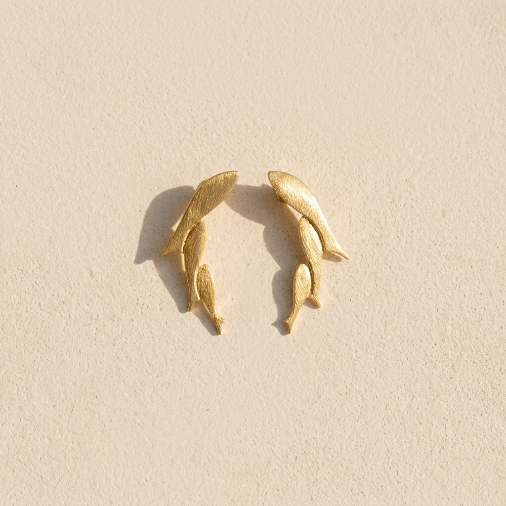 Eminönü Bold Catch Earrings